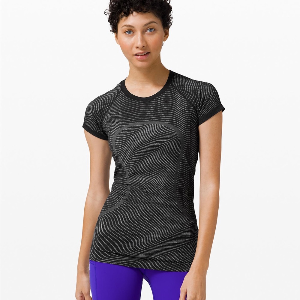 NEW Lululemon run swiftly illusion black alpine white Sz 6 Seawheeze 2020